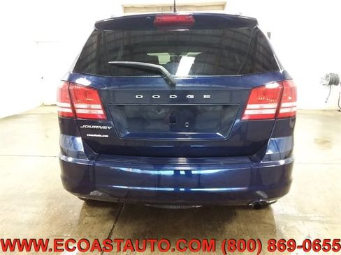 Used 2017 Dodge Journey SE w/ Flexible Seating Group image 8