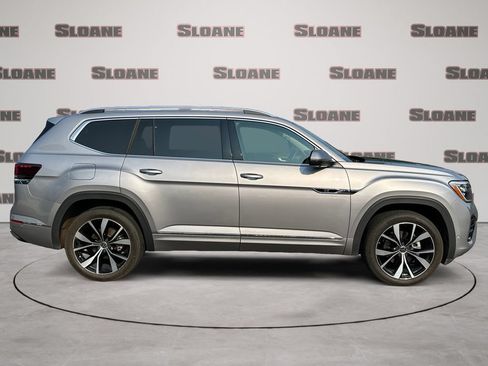 Used 2024 Volkswagen Atlas SEL Premium R-Line AWD/4WD image 6