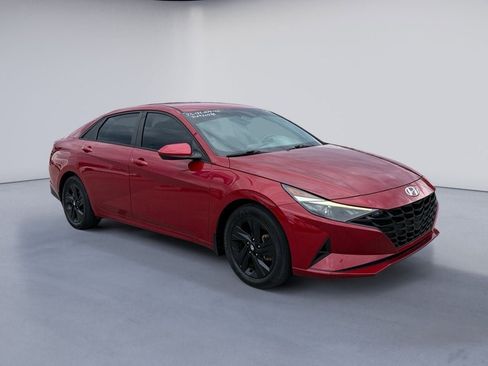 Used 2023 Hyundai Elantra SEL FWD image 7