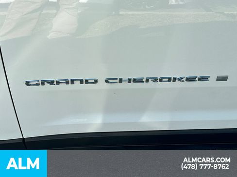 Used 2023 Jeep Grand Cherokee 4WD 4xe image 8