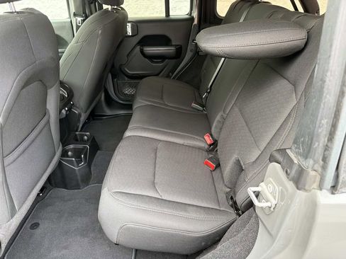 Used 2020 Jeep Wrangler Unlimited Sport S image 15