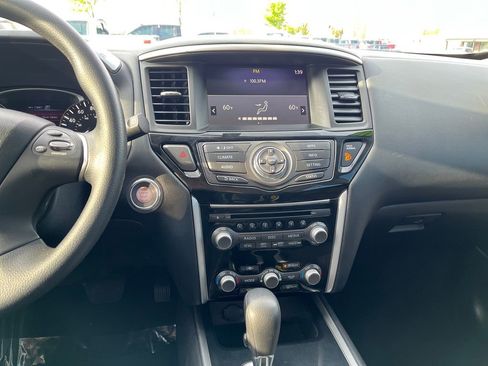 Used 2020 Nissan Pathfinder S AWD/4WD image 20