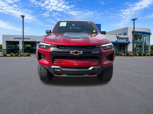 Used 2024 Chevrolet Colorado ZR2 w/ ZR2 Convenience Package III AWD/4WD image 2