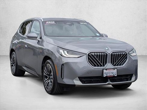Used 2025 BMW X3 xDrive30i w/ Convenience Package AWD/4WD image 3