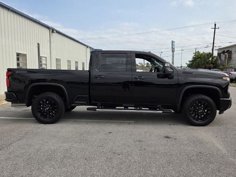 Certified 2026 Chevrolet Silverado 2500 LTZ w/ LTZ Plus Package AWD/4WD image 6