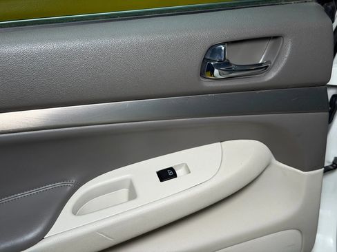 Used 2010 INFINITI G37 x Sedan w/ Premium Pkg image 17