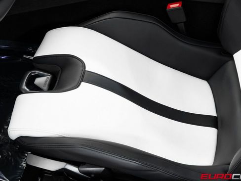 Used 2025 Lamborghini Revuelto image 46