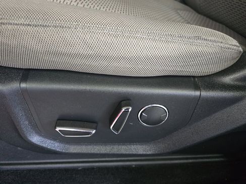 Used 2018 Ford F150 XLT w/ Equipment Group 302A Luxury image 19