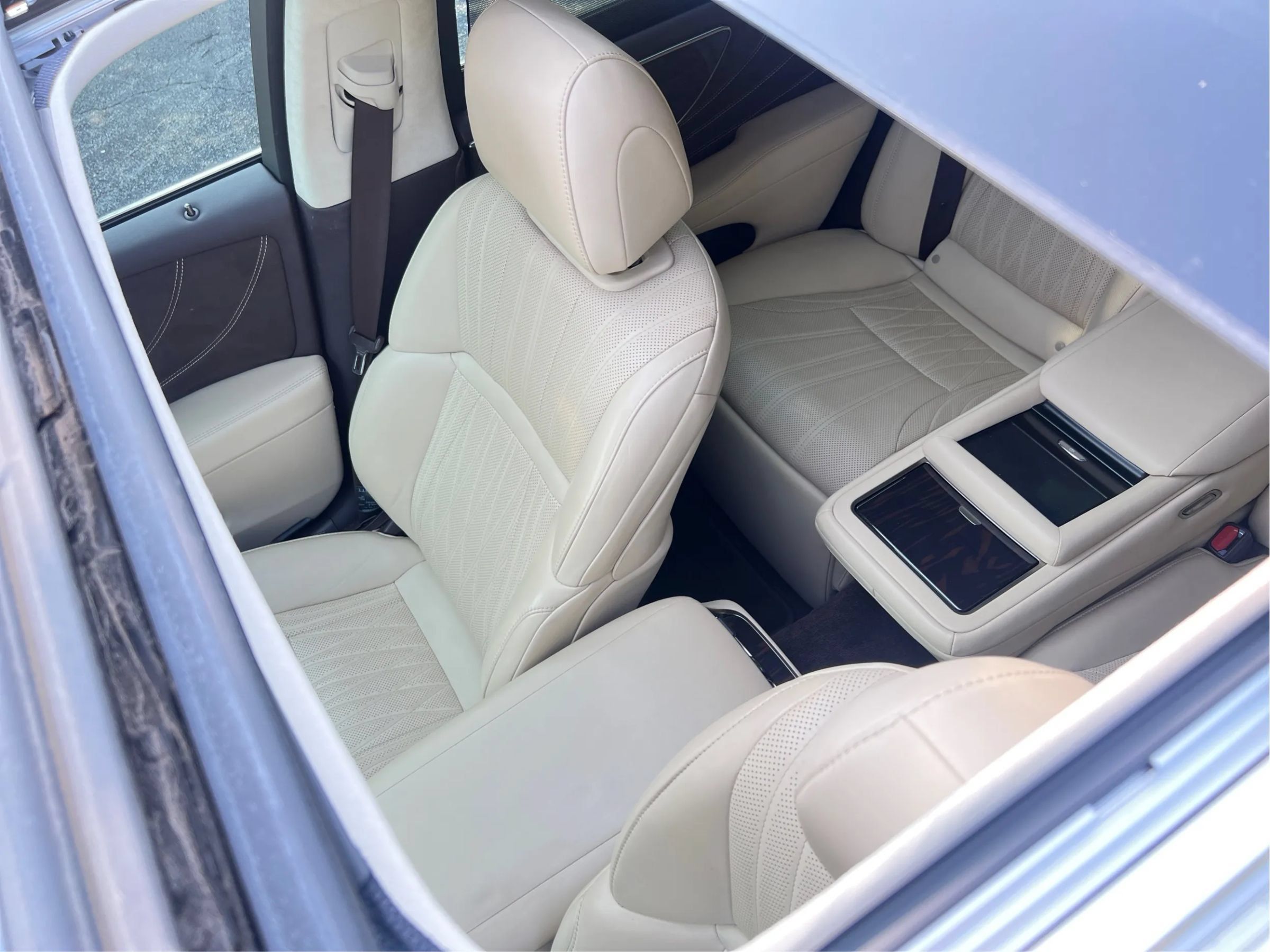 Used 2018 Lexus LS 500 w/ Luxury Package RWD image 21