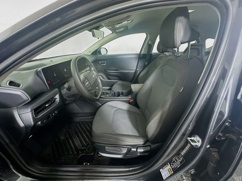 Used 2025 Kia K4 FWD image 13