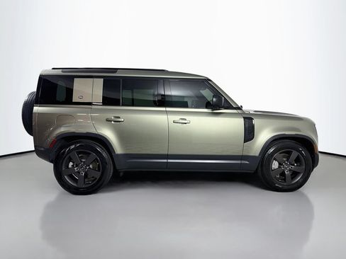 Certified 2023 Land Rover Defender 110 SE AWD/4WD image 4