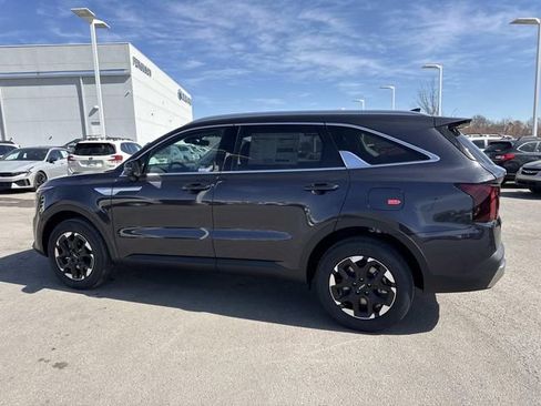 New 2026 Kia Sorento S image 8