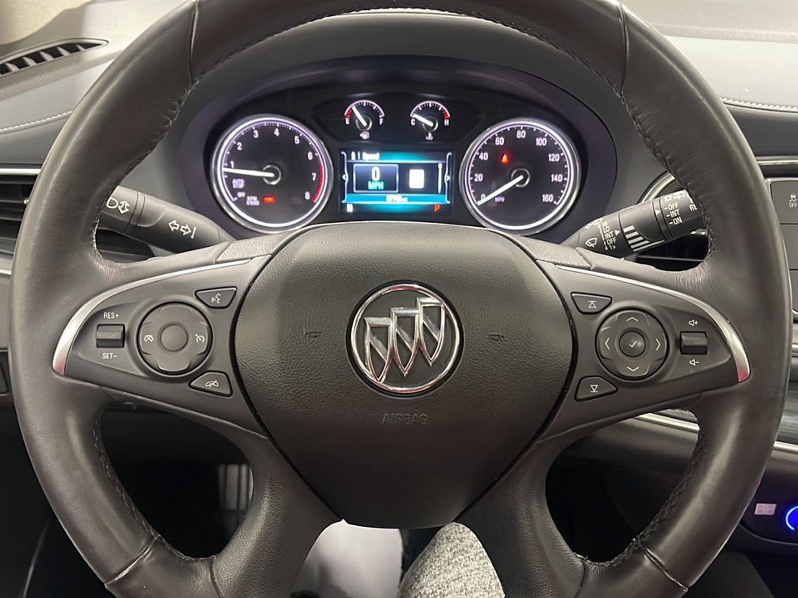 Used 2018 Buick Enclave Essence FWD image 4