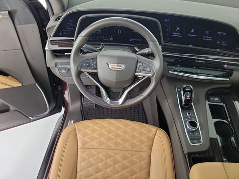 Used 2023 Cadillac Escalade Premium Luxury w/ LPO, Radiant Package RWD image 17