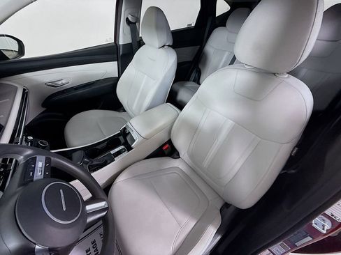 Used 2025 Hyundai Tucson SEL FWD image 11