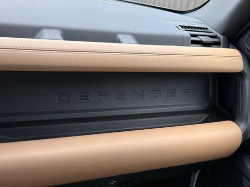 New 2026 Land Rover Defender 110 X-Dynamic SE AWD/4WD image 27