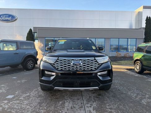 Certified 2023 Ford Explorer Platinum w/ Technology Package image 2