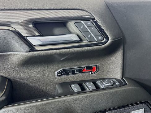 Used 2024 GMC Sierra 1500 AT4 image 19