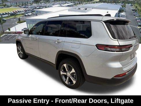 New 2026 Jeep Grand Cherokee L Limited w/ Luxury Tech Group II RWD image 6