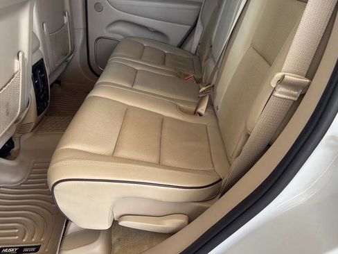 Used 2019 Jeep Grand Cherokee Overland image 34