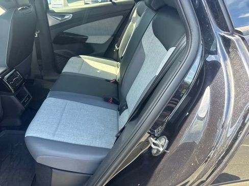 Used 2023 Volkswagen ID.4 Pro RWD image 7