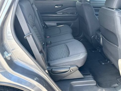 Used 2022 Nissan Pathfinder SV FWD image 15