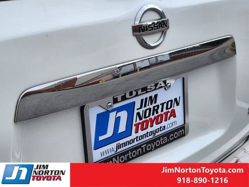 Used 2015 Nissan Pathfinder SL w/ Trailer Tow Package FWD image 12