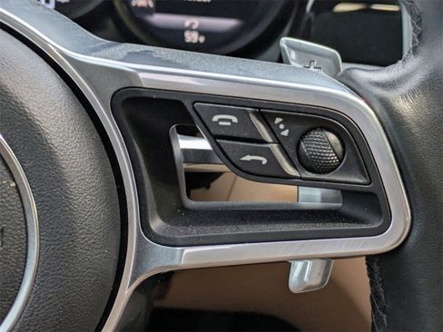 Used 2019 Porsche Macan w/ Premium Package Plus image 20