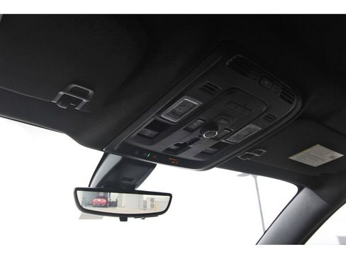 Used 2021 GMC Yukon Denali w/ Denali Ultimate Package image 11