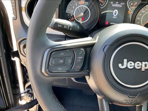 Used 2025 Jeep Wrangler Unlimited Sport AWD/4WD image 15