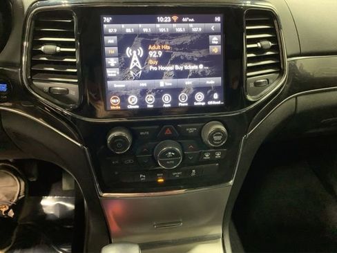 Used 2021 Jeep Grand Cherokee Overland image 16