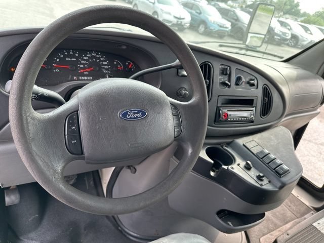 Used 2008 Ford E-350 and Econoline 350 Super Duty RWD image 9