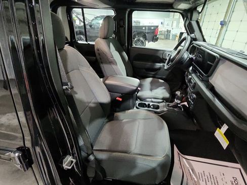 New 2026 Jeep Gladiator Sport AWD/4WD image 31