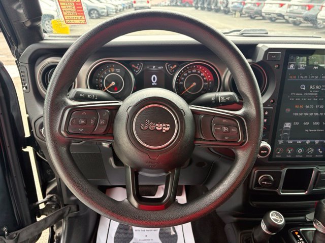 Used 2021 Jeep Wrangler Unlimited Sport AWD/4WD image 15