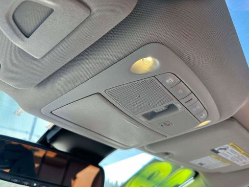 Used 2019 Nissan Rogue SL w/ Premium Package image 33