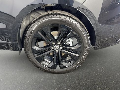 New 2026 Jaguar F-PACE R-Dynamic S image 33