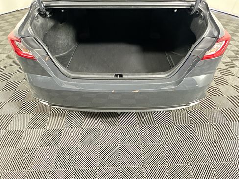 Used 2025 Toyota Camry SE FWD image 31