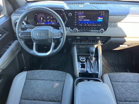 Certified 2024 Chevrolet Colorado ZR2 w/ Technology Package AWD/4WD image 15