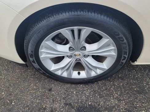 Used 2014 Chevrolet Impala LT w/ Convenience Package image 6