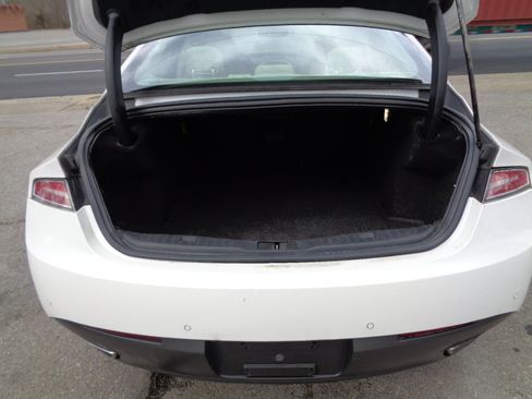 Used 2013 Lincoln MKZ image 30