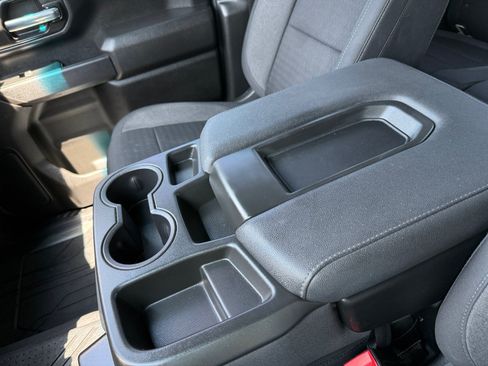 Used 2022 Chevrolet Silverado 2500 Custom w/ Custom Value Package AWD/4WD image 22