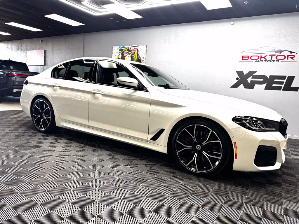 Used 2023 BMW M550i xDrive w/ Executive Package AWD/4WD image 2