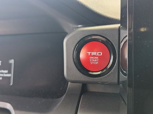 Used 2024 Toyota Tacoma TRD Off-Road image 19