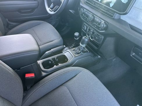New 2026 Jeep Gladiator Sport AWD/4WD image 15