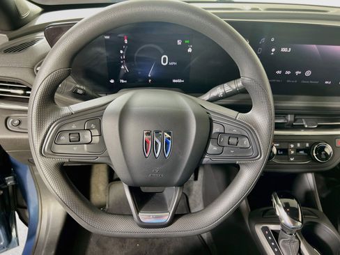 Used 2024 Buick Envista Preferred w/ Advanced Safety Package FWD image 11