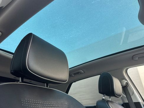 Used 2024 Hyundai Ioniq 5 Limited image 18