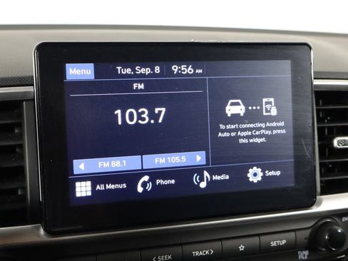 Used 2025 Hyundai Venue SEL FWD image 29