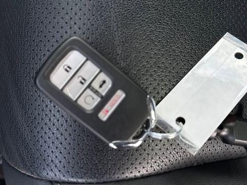 Used 2022 Honda Accord EX-L image 32