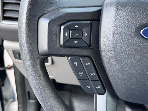 Used 2022 Ford F250 XL w/ Power Equipment Group image 14