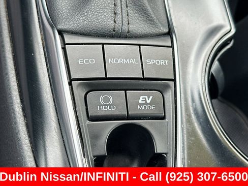 Used 2020 Toyota Camry LE w/ Sunroof Package FWD image 32